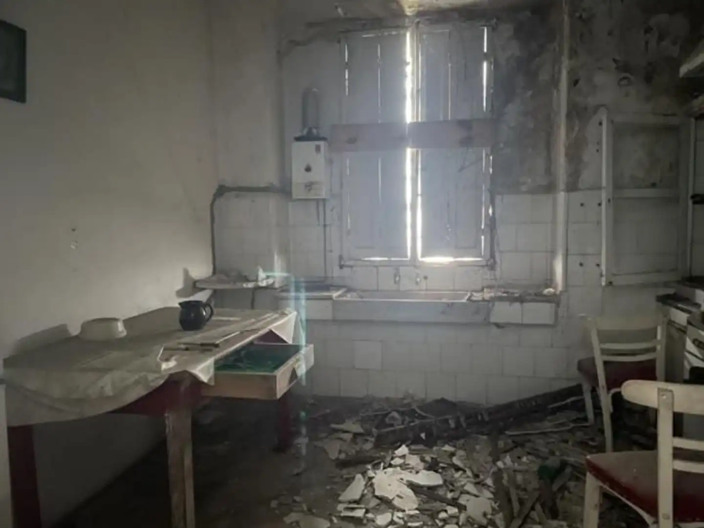 Cuina de Casa o xalet en venda en Cariño amb Jardí privat