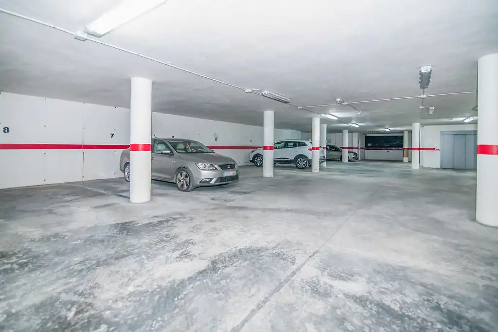 Parkplatz von Garage zum Verkauf in Murcia