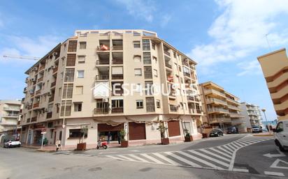 Vista exterior de Apartament en venda en Guardamar del Segura amb Terrassa, Traster i Moblat