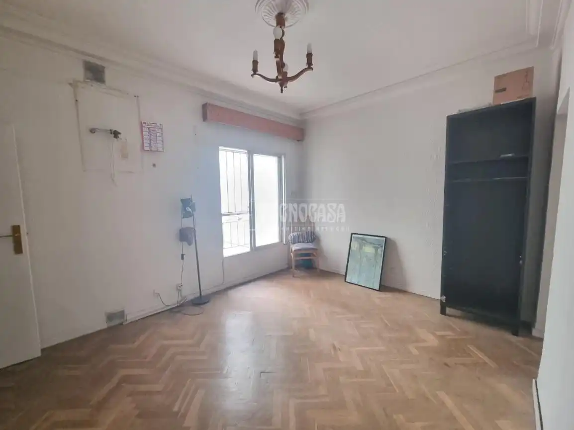 Sala d'estar de Pis en venda en Madrid amb Parquet i Traster