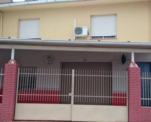 Exterior view of Single-family semi-detached for sale in Alcalá del Júcar  with Storage room
