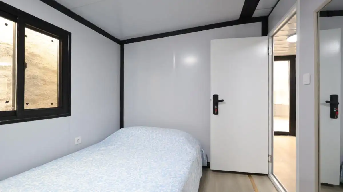 Habitación de Apartamento de alquiler en Madrid con Aire acondicionado, Calefacción y Amueblado