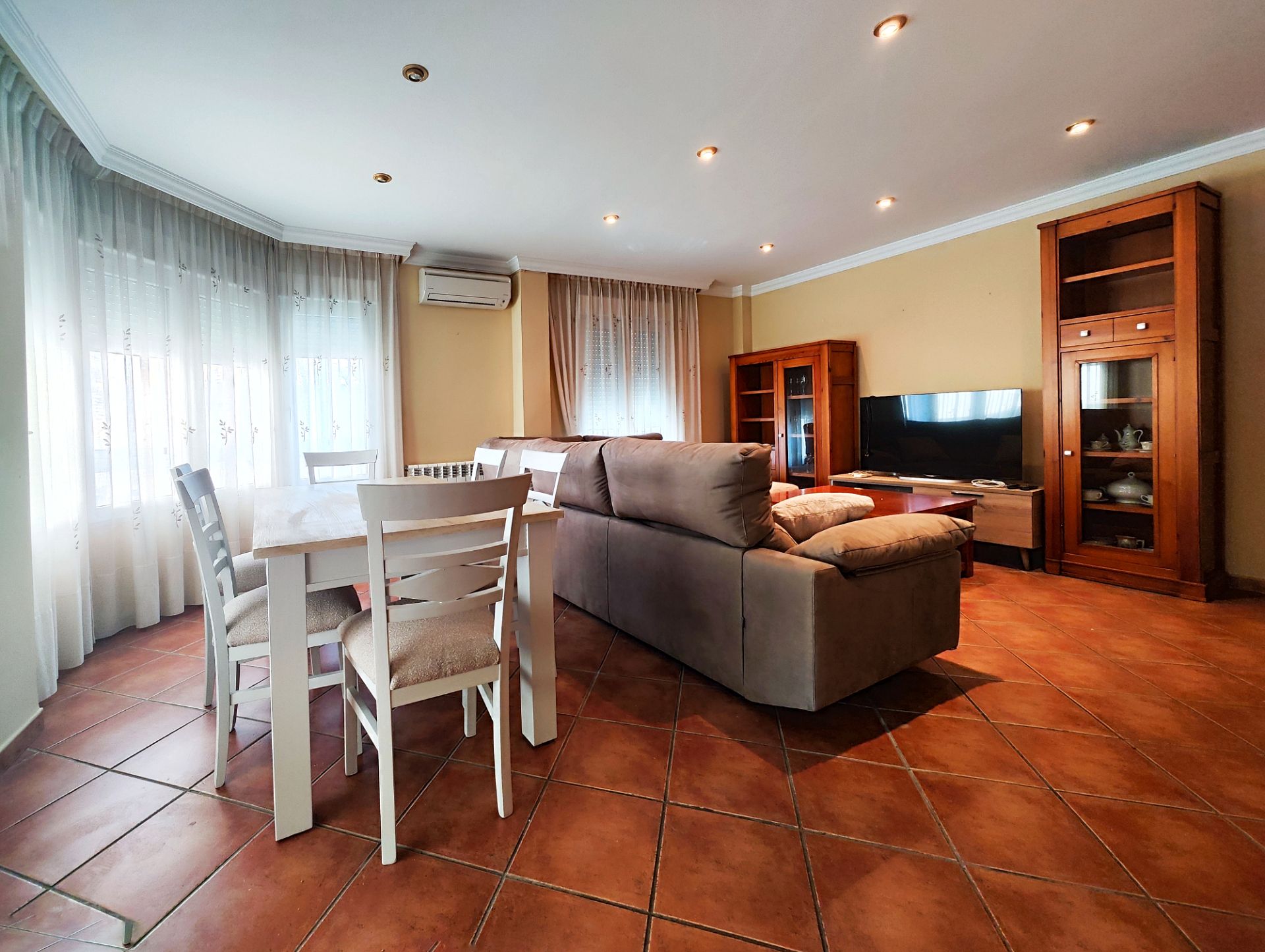 Sala d'estar de Casa o xalet en venda en Puertollano amb Aire condicionat, Calefacció i Terrassa