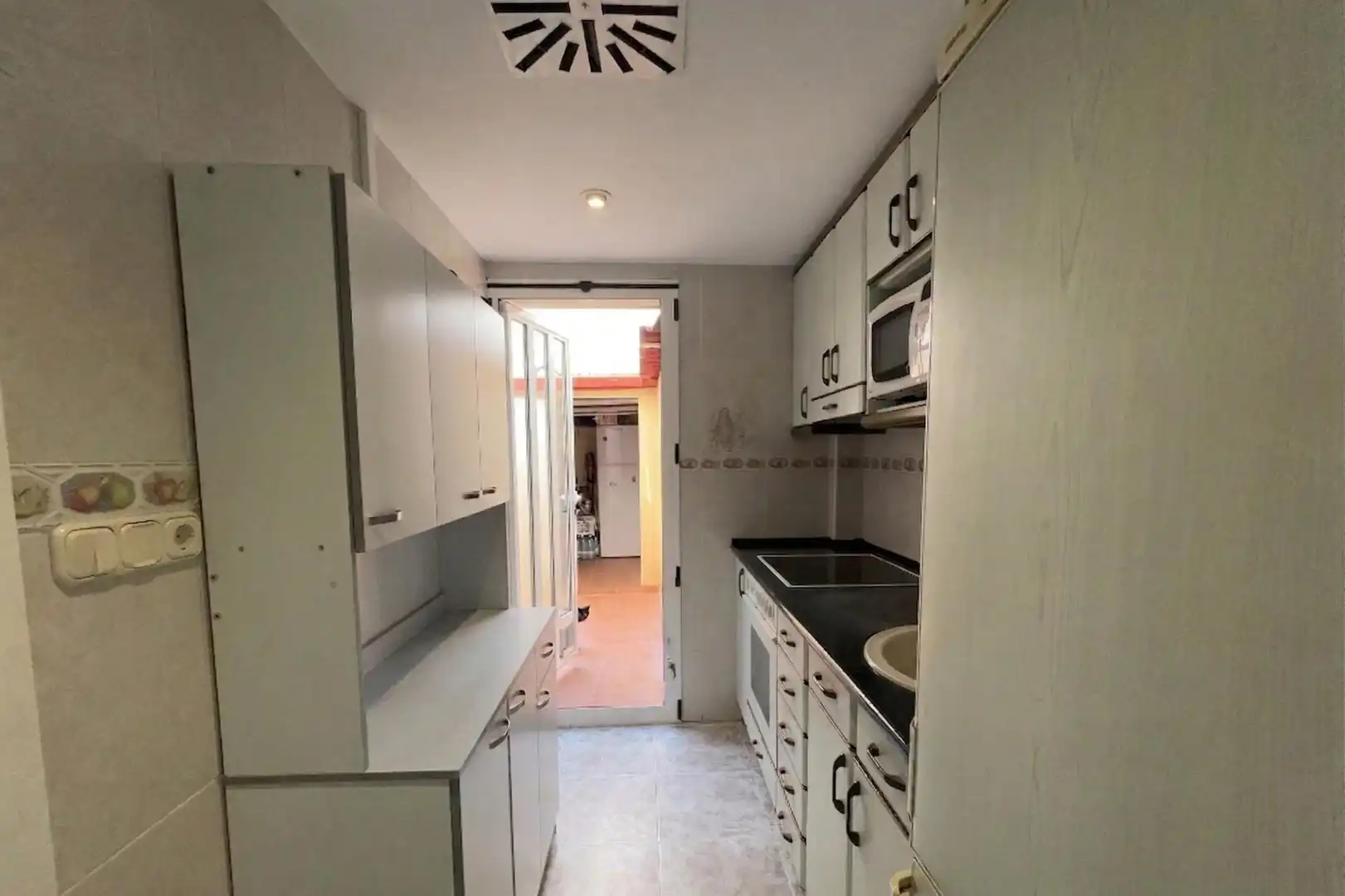 Kitchen of Flat for sale in Zaragoza  with Heating, Terrace and Furnished