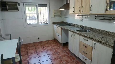 Foto 2 de Pis en venda a Calle Rosalía de Castro, 11, Santiponce, Sevilla
