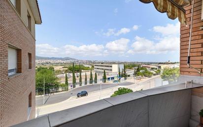 Exterior view of Flat for sale in Santa Coloma de Cervelló  with Air Conditioner and Balcony