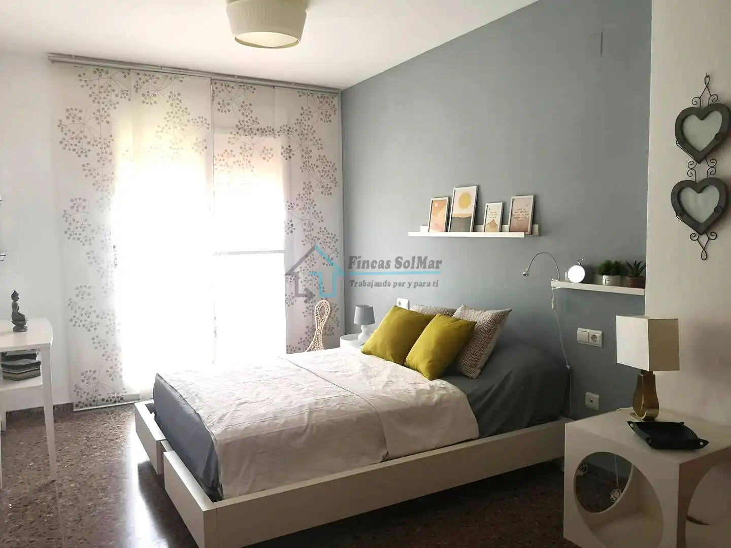 Dormitori de Apartament en venda en Sagunto / Sagunt amb Moblat, Balcó i Piscina comunitària