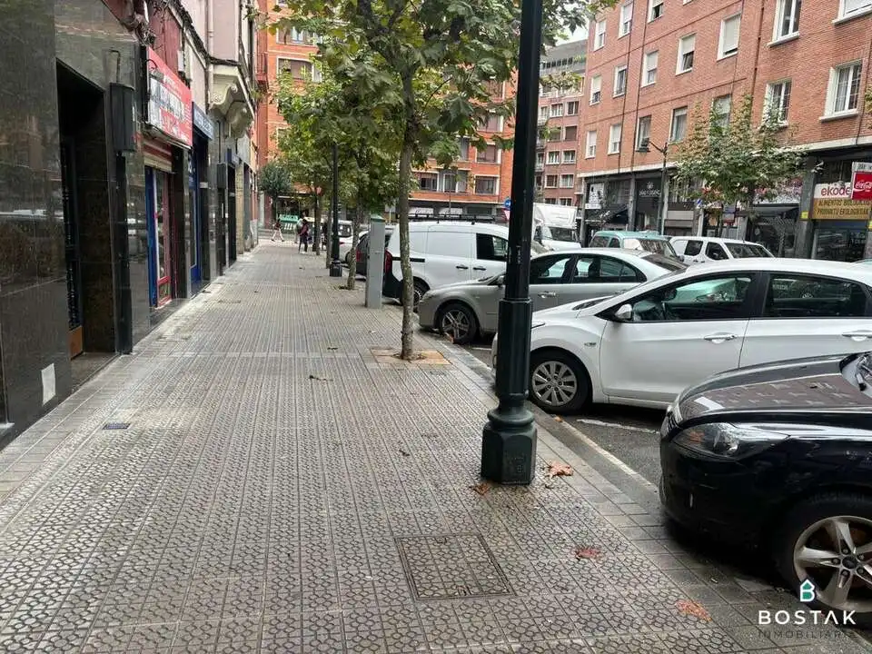 Außenansicht von Geschaftsraum zum Verkauf in Bilbao 