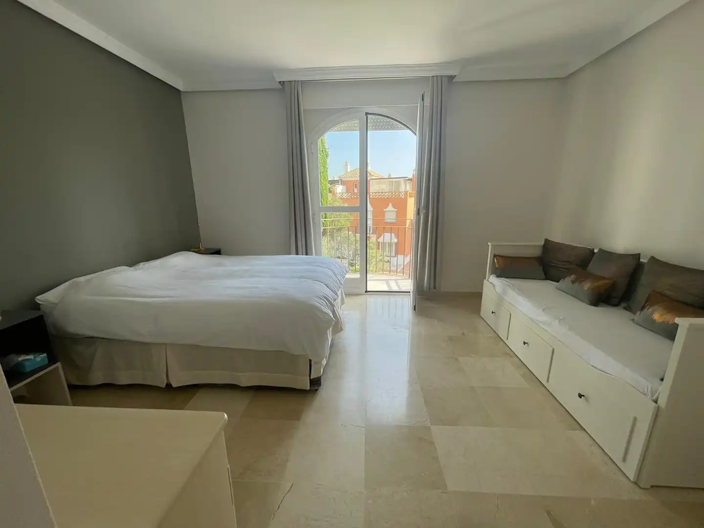Dormitori de Casa o xalet de lloguer en Marbella amb Aire condicionat, Calefacció i Terrassa