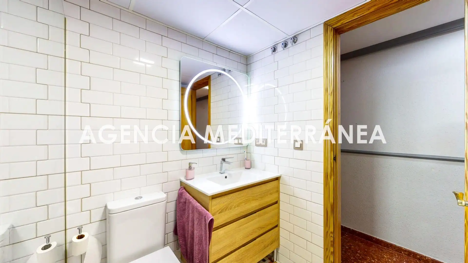 Bathroom of Flat for sale in Alfafar  with Air Conditioner