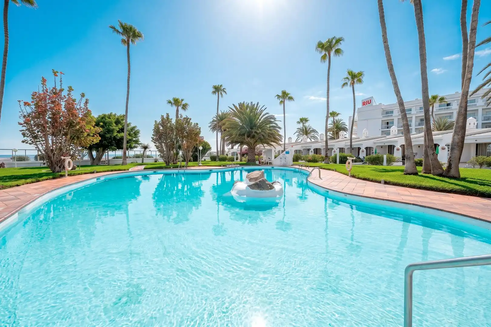 Swimming pool of Houses for rent in San Bartolomé de Tirajana  with Air Conditioner, Private garden and Terrace
