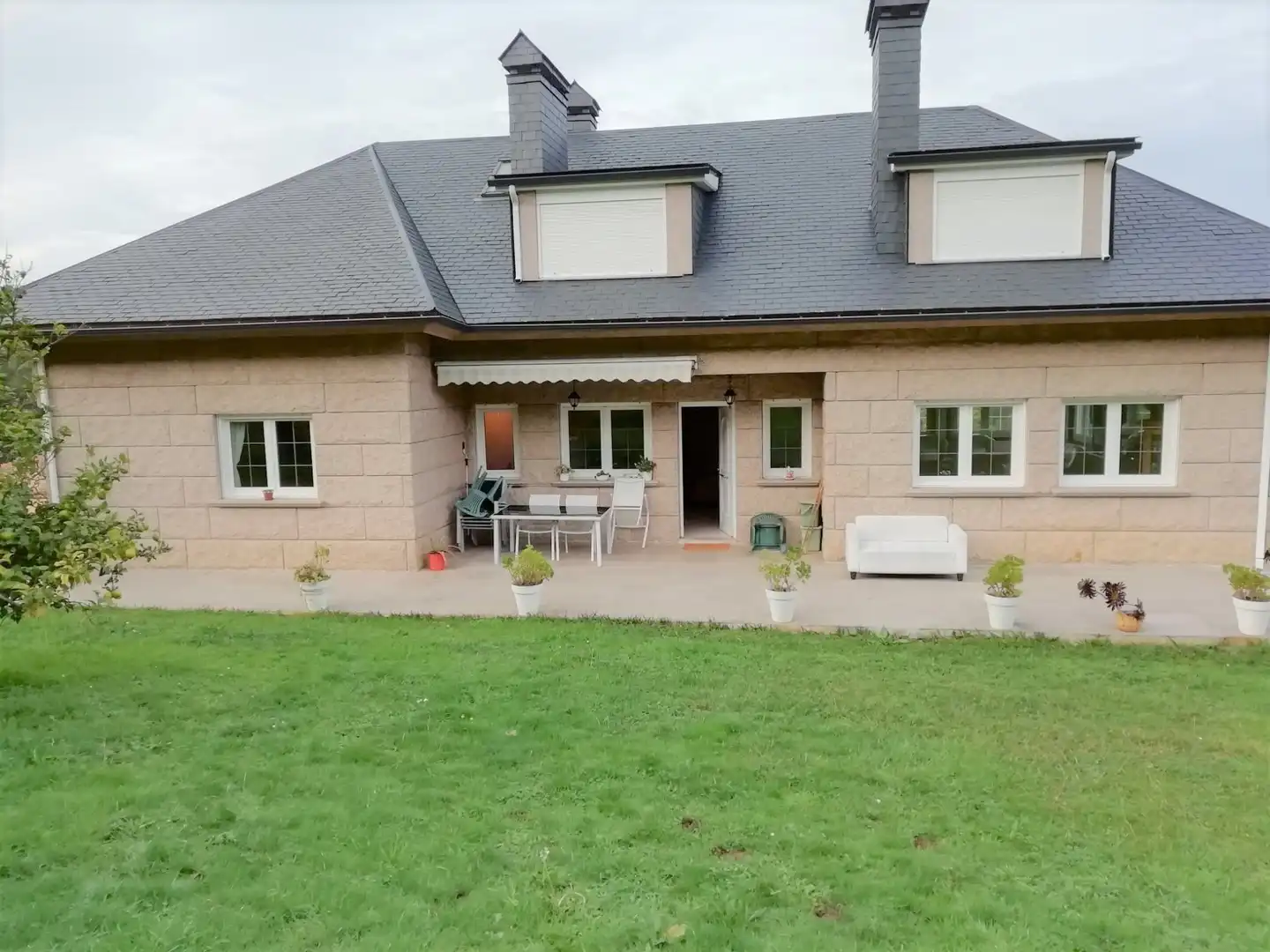 Vista exterior de Casa o chalet en venta en Culleredo con Jardín privado, Parquet y Horno