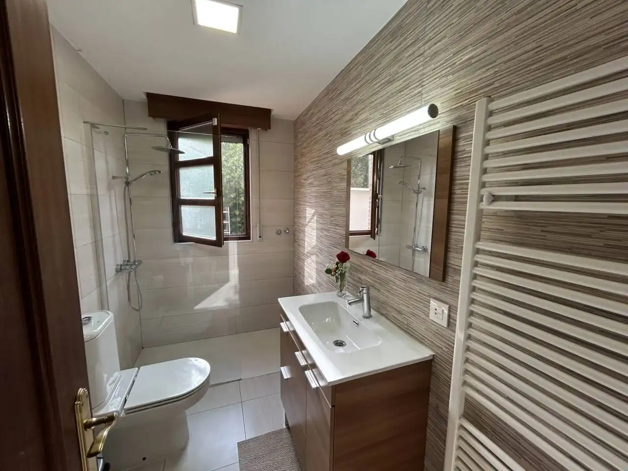 Baño de Casa o chalet en venta en Castrillo del Val con Calefacción, Jardín privado y Terraza