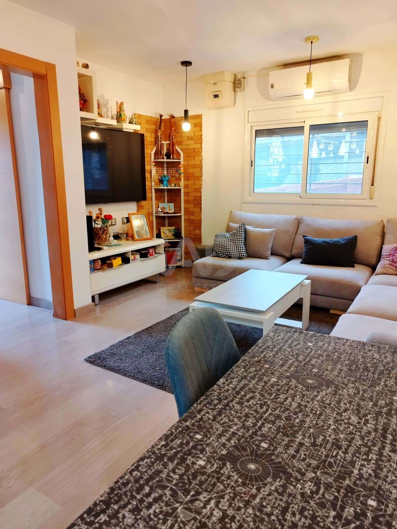 Living room of House or chalet for sale in Montcada i Reixac  with Air Conditioner and Heating