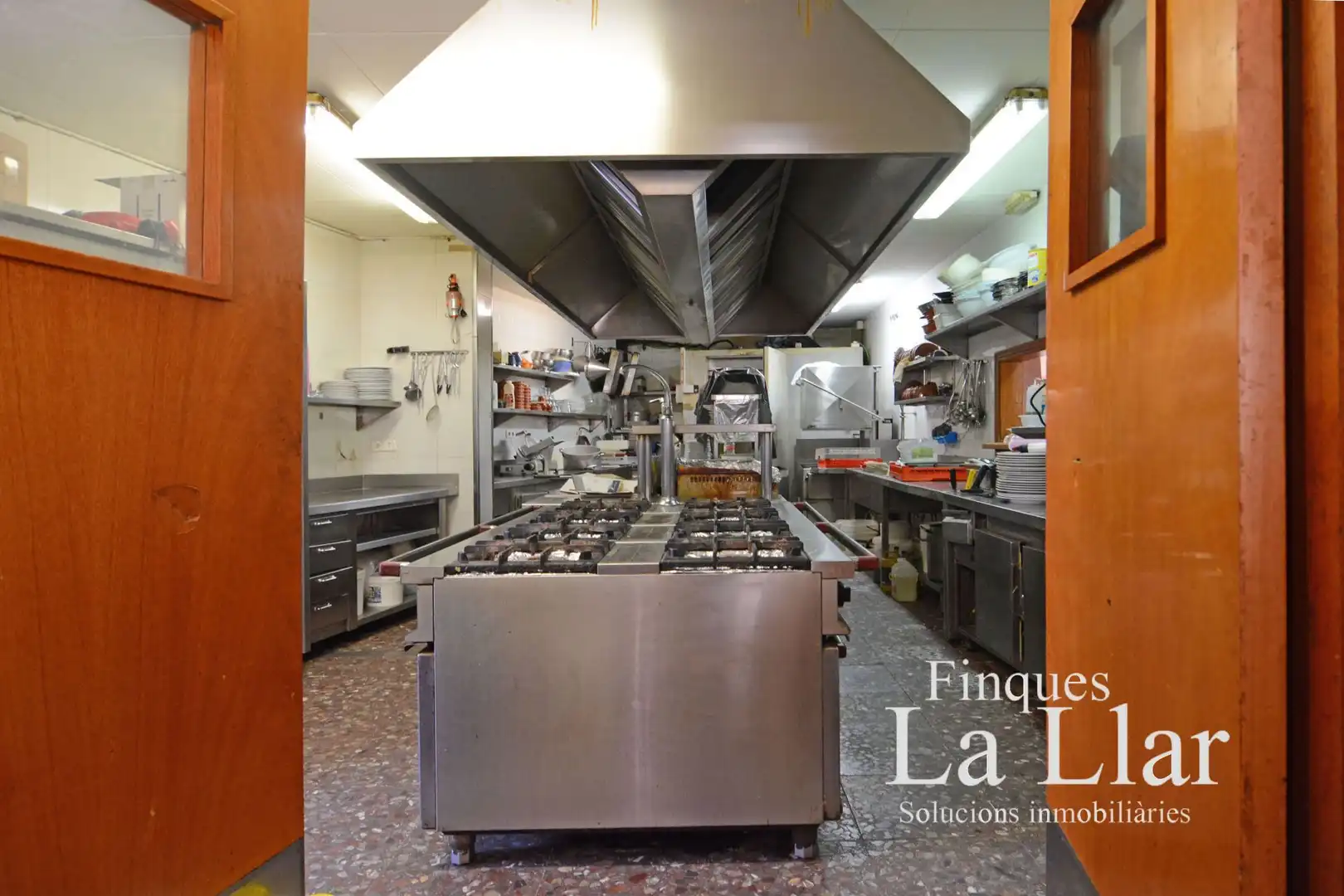 Commercial properties for sale in d'Ernest Lluch, Torrent Ballester