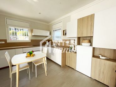 Casa con piscina in vendita a Carrer ALBACETE 30