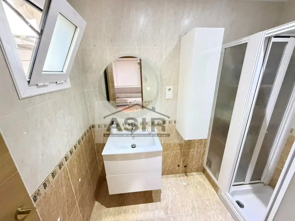 Bany de Casa o xalet de lloguer en Alzira amb Aire condicionat i Terrassa