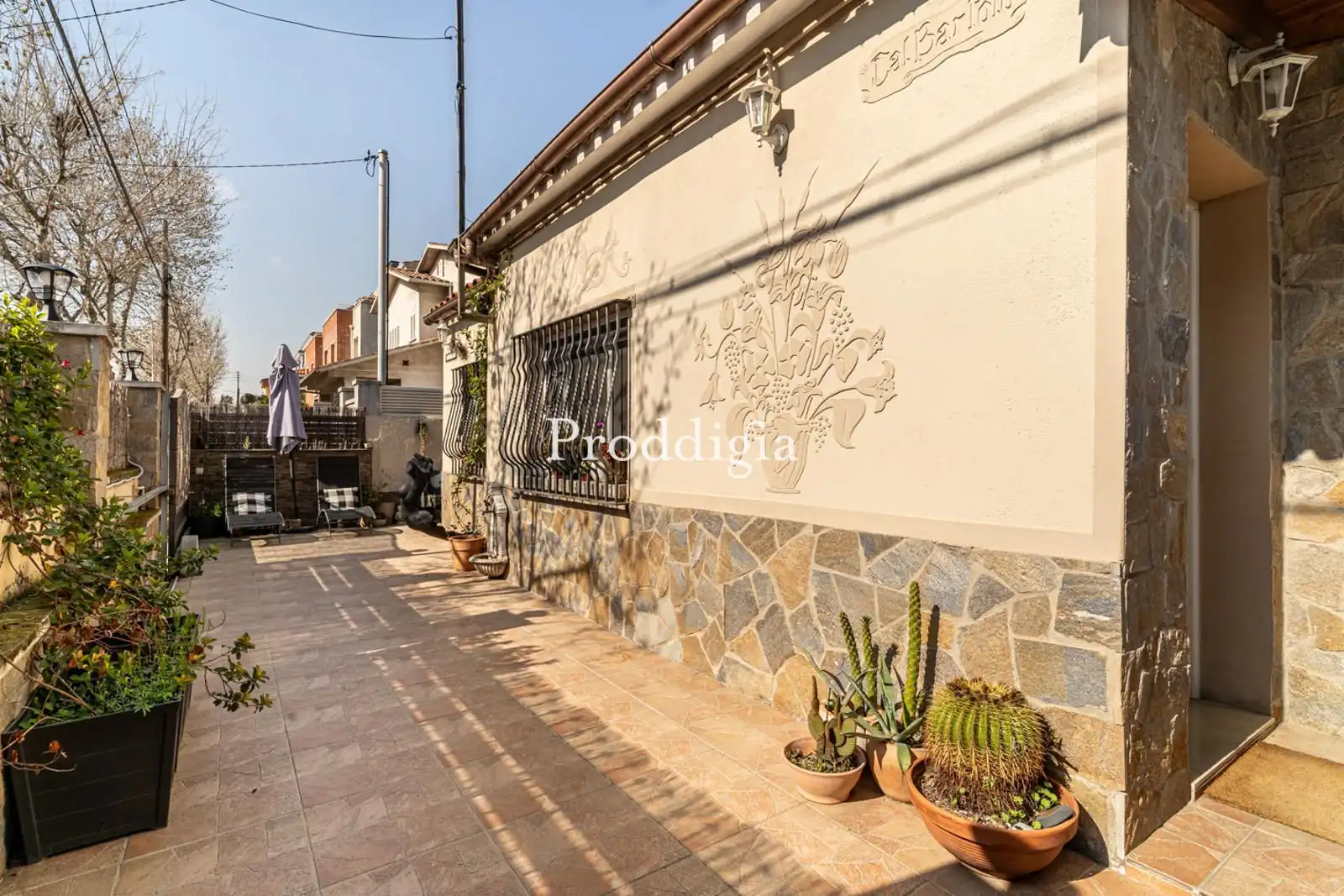 Exterior view of Houses for sale in Cerdanyola del Vallès  with Air Conditioner, Heating and Terrace
