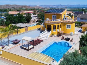 Casa amb balcó en venda a Orihuela ciudad