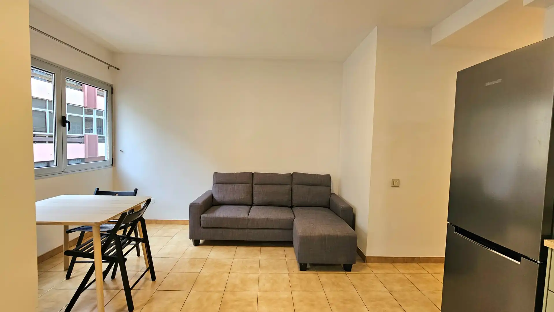 Sala de estar de Apartamento de alquiler en Las Palmas de Gran Canaria con Amueblado y Lavadora