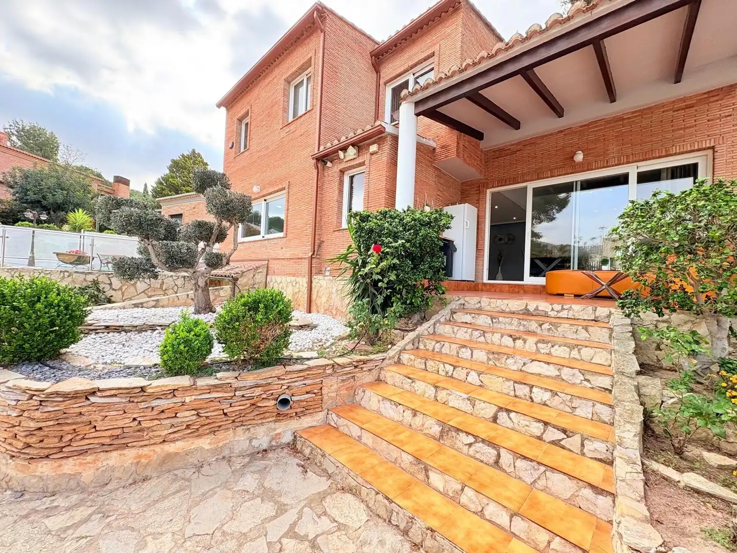 Vista exterior de Casa o chalet en venta en Alfinach - Los Monasterios