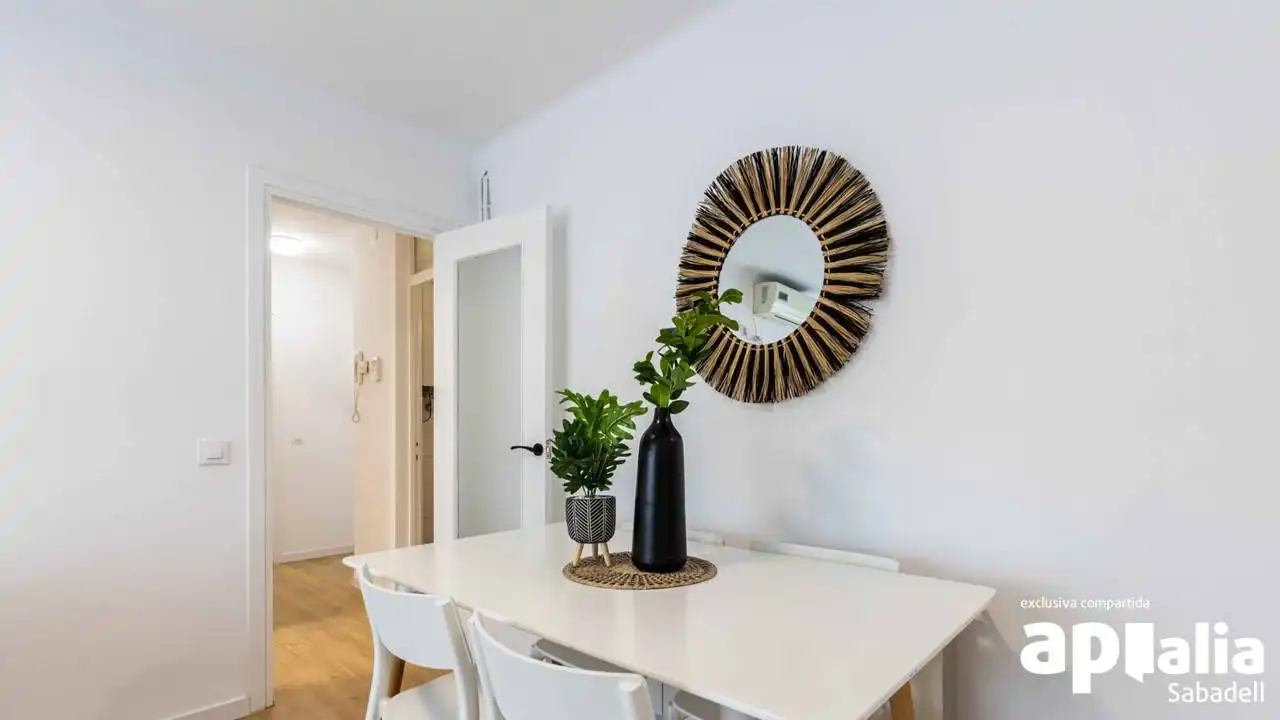 Comedor de Piso en venta en Sabadell con Calefacción y Parquet