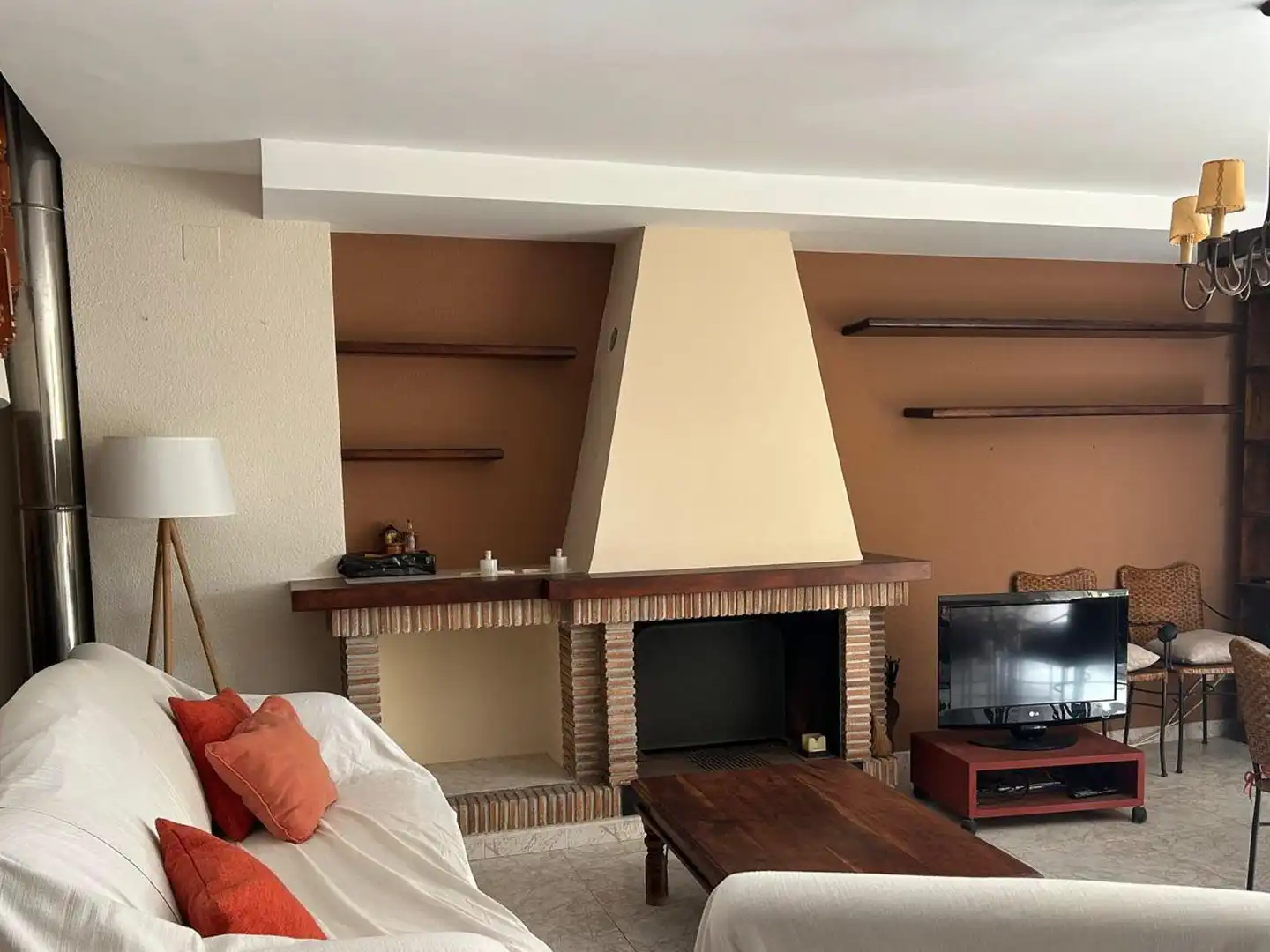 Sala de estar de Casa adosada en venta en Miramar con Calefacción, Jardín privado y Terraza