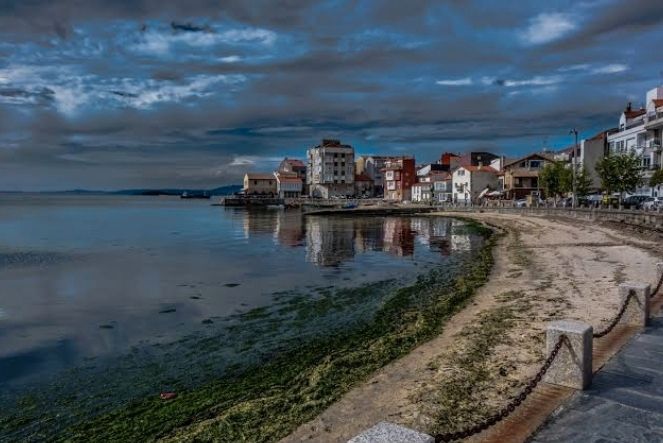 Vista exterior de Piso en venta en Vilagarcía de Arousa con Balcón