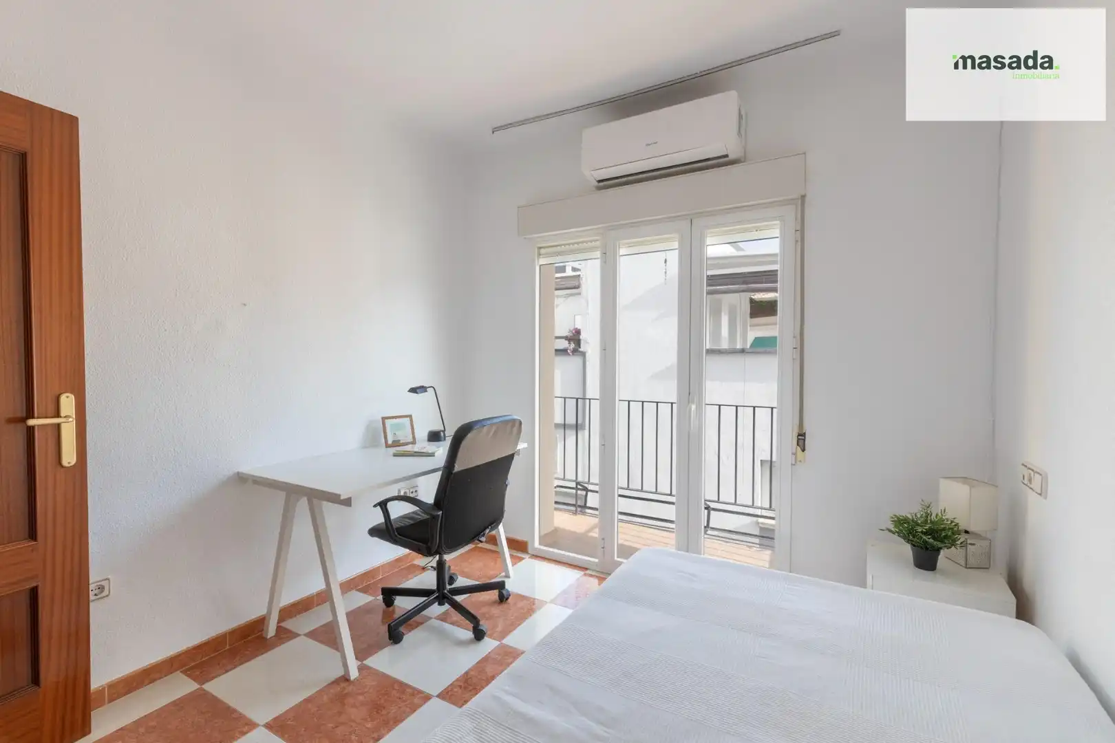 Habitación de Piso en venta en Granada con Terraza y Amueblado