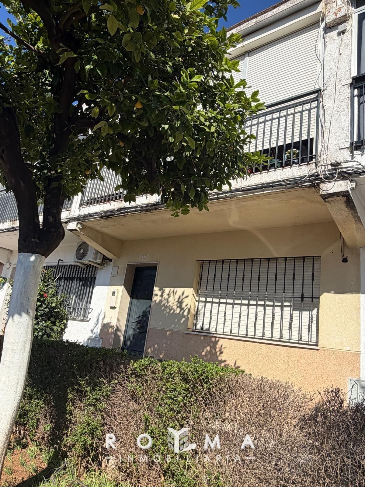 Vista exterior de Dúplex en venda en Dos Hermanas