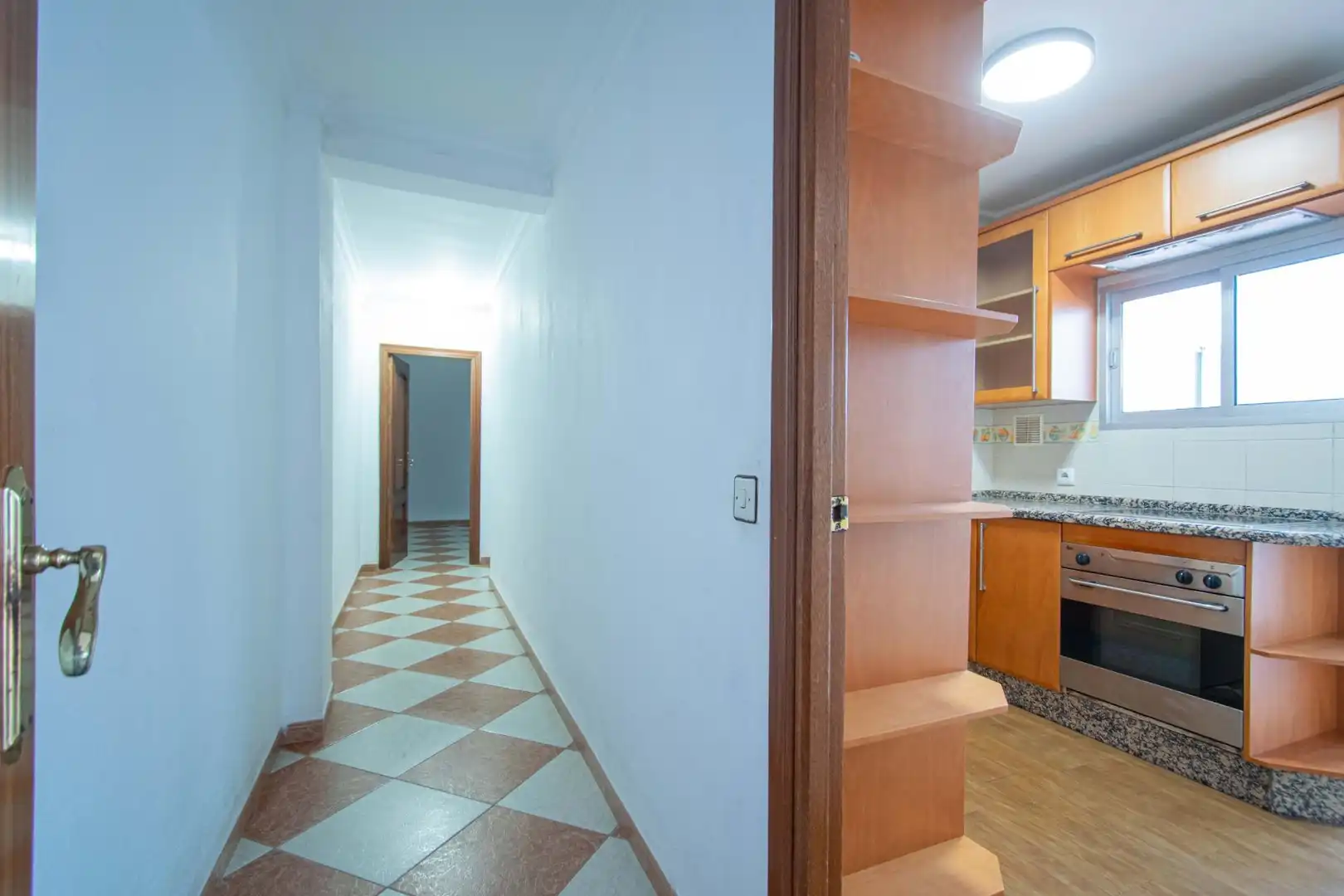 Casa adosada en venta en Sevilla con Aire acondicionado y Balcón