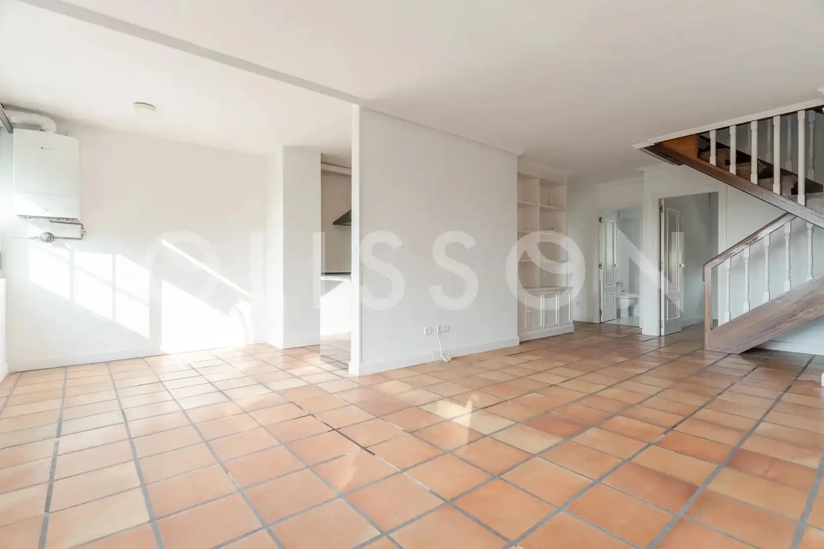 Sala d'estar de Àtic en venda en La Moraleja amb Aire condicionat, Calefacció i Piscina comunitària