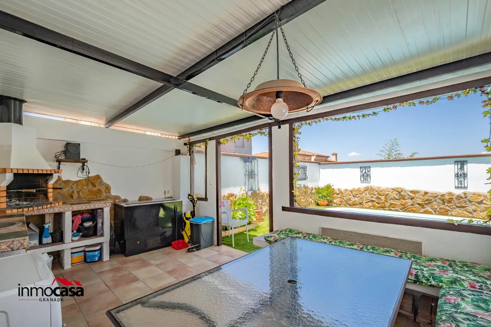 Terraza de Casa adosada en venta en Jun con Aire acondicionado, Jardín privado y Piscina