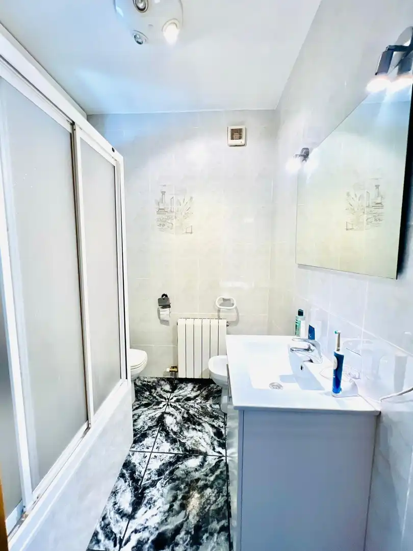Baño de Casa adosada en venta en Valls con Aire acondicionado, Calefacción y Jardín privado