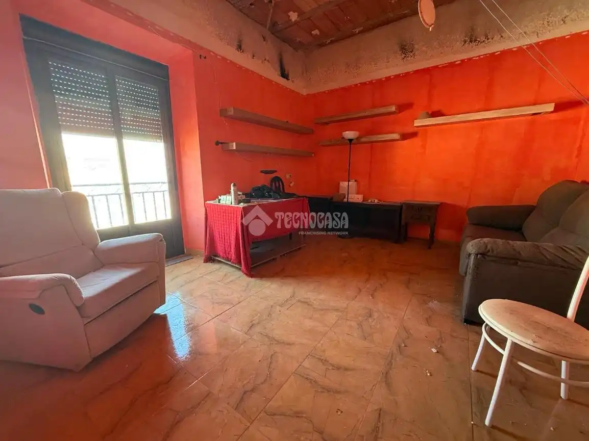 Casa adosada en venda en La Carolina amb Alarma