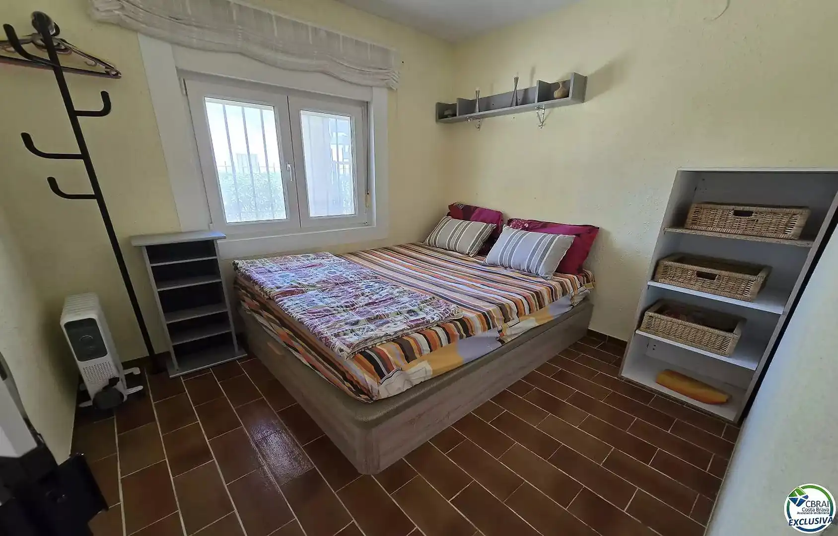 Habitación de Piso en venta en Empuriabrava con Aire acondicionado, Jardín privado y Amueblado