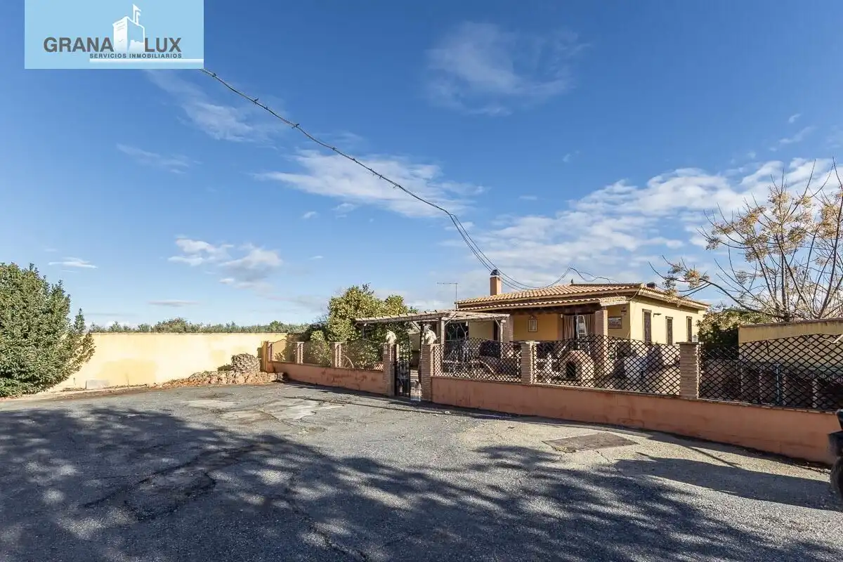 Xalet amb jardí en venda a La Zubia Ciudad, imagen 4