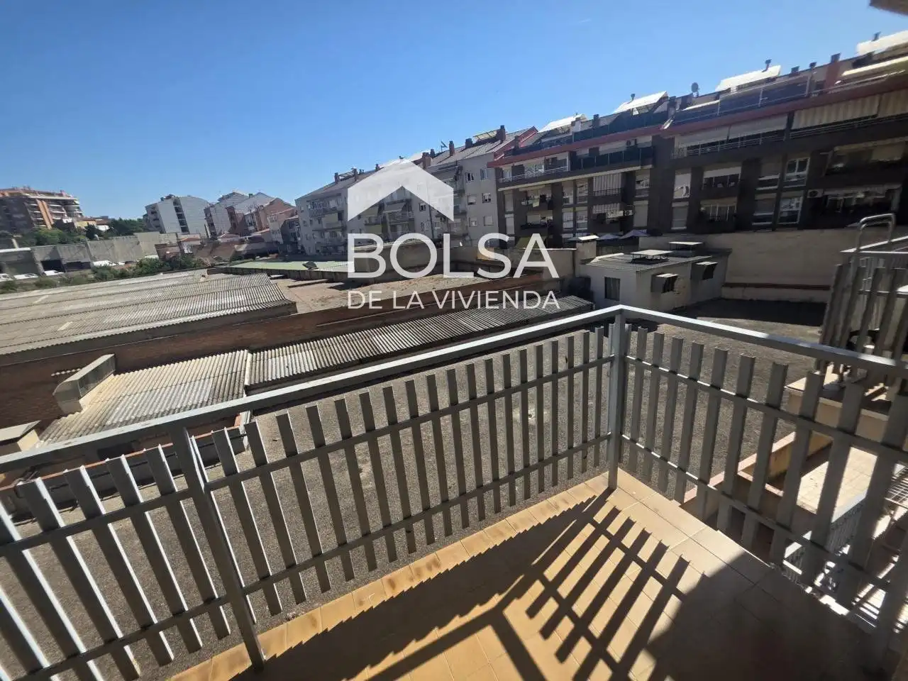Vista exterior de Pis en venda en Manresa amb Aire condicionat, Calefacció i Terrassa