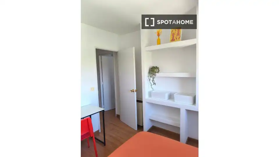 Schlafzimmer von Wohnung zur untervermieten in Madrid mit Klimaanlage, Heizung und Terrasse