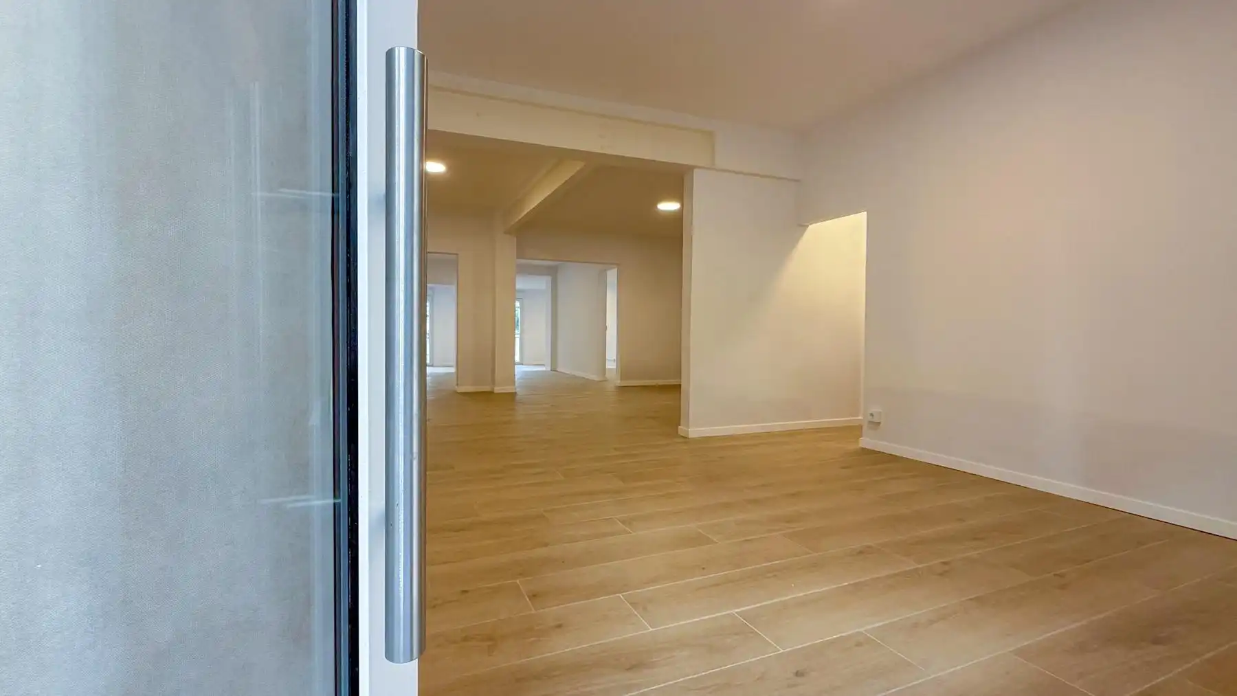 Local commercial à vendre à Carrer de la Verge del Pilar 19, imagen 2