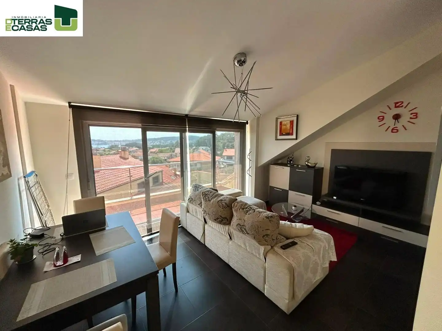 Sala d'estar de Àtic en venda en Ribeira amb Calefacció, Terrassa i Traster