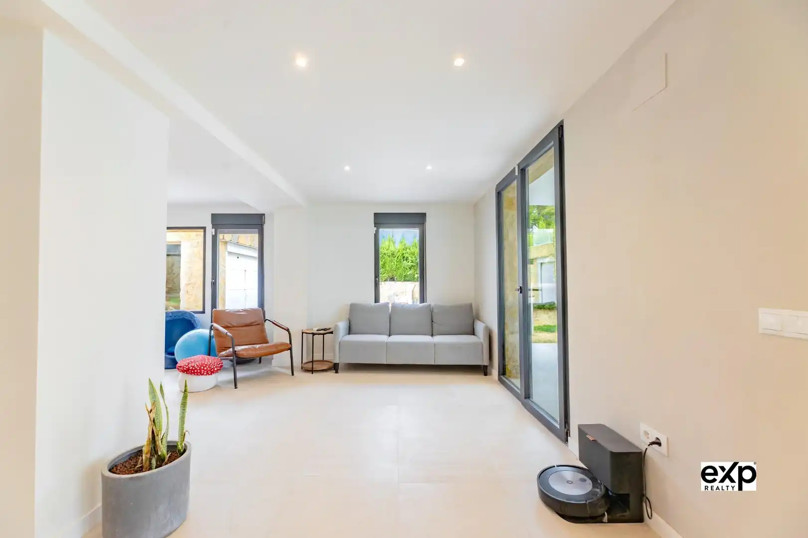 Sala de estar de Casa o chalet en venta en L'Eliana con Aire acondicionado, Calefacción y Jardín privado