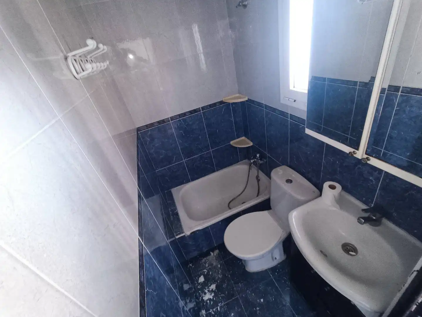 Badezimmer von Wohnung zum Verkauf in L'Hospitalet de Llobregat