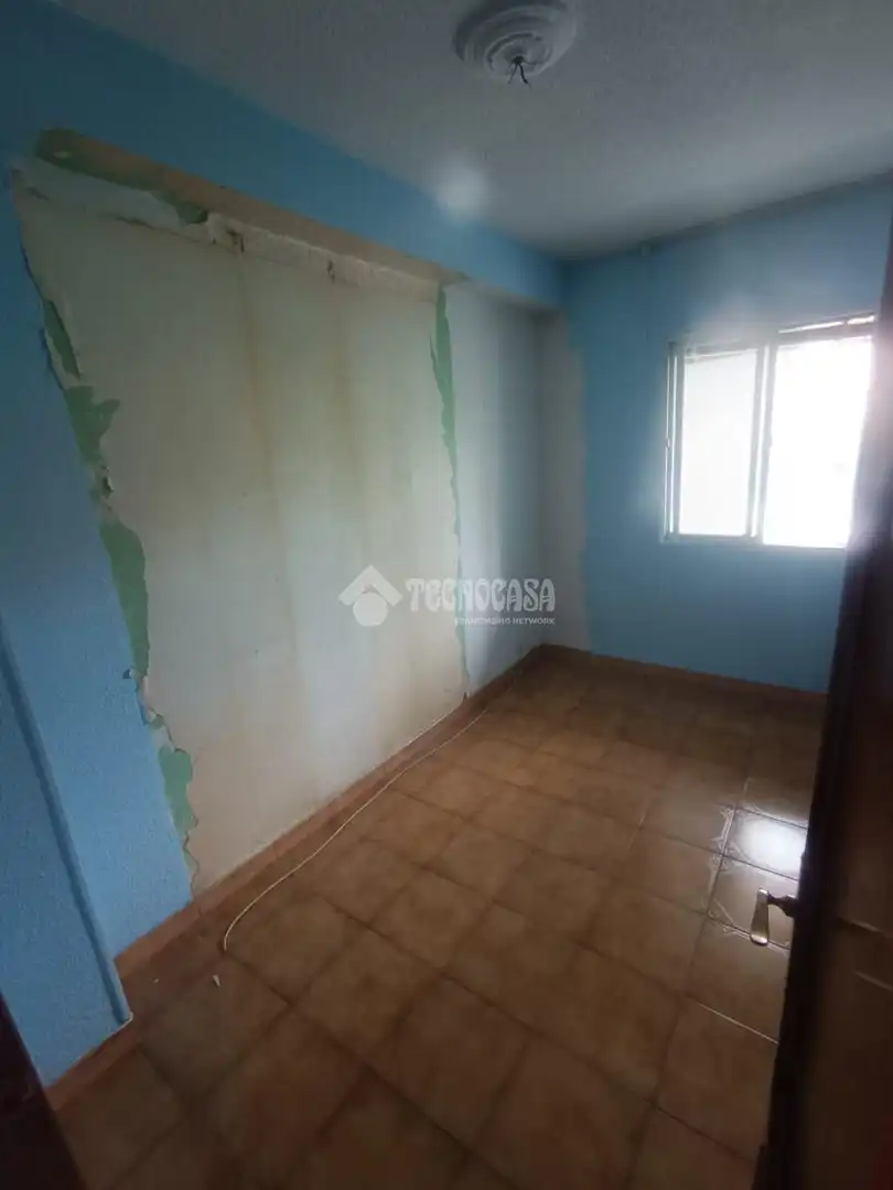 Habitación de Piso en venta en Madrid con Terraza