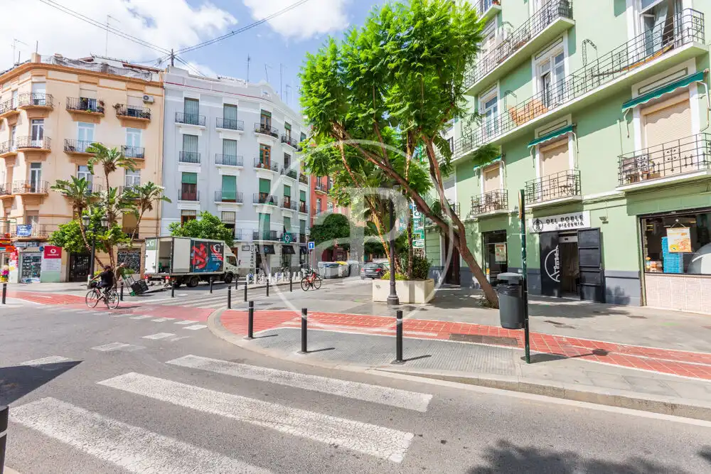 Vista exterior de Àtic de lloguer en Valencia amb Aire condicionat, Calefacció i Terrassa