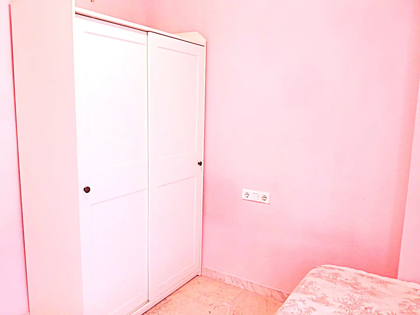 Schlafzimmer von Wohnung zum Verkauf in Marbella mit Möbliert, Ofen und Waschmaschine