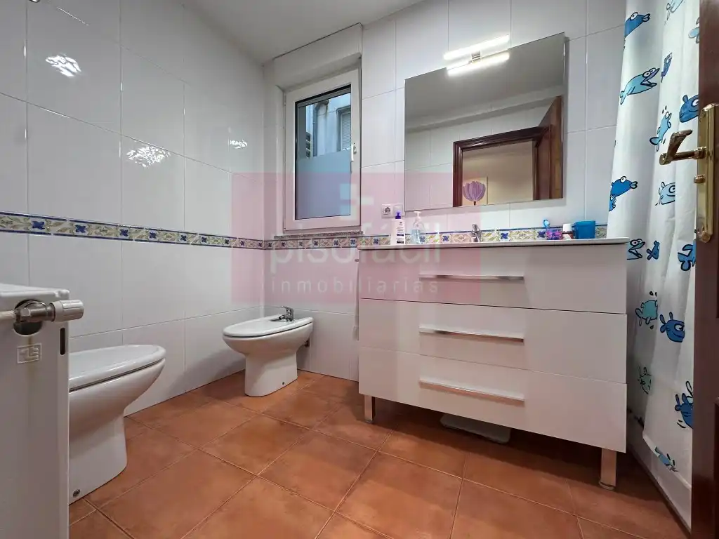 Bathroom of Flat for sale in Lugo