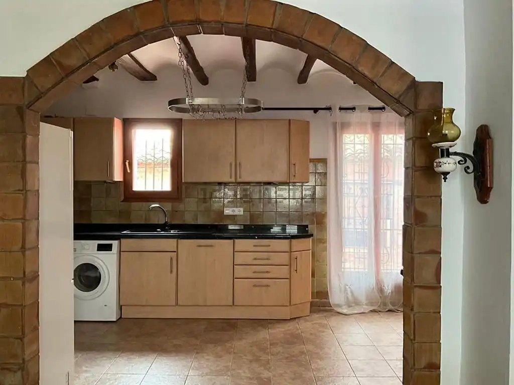 Cuina de Casa o xalet en venda en La Vall de Gallinera amb Calefacció