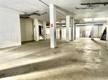 Business premises for sale in Calle Joaquín García Mora