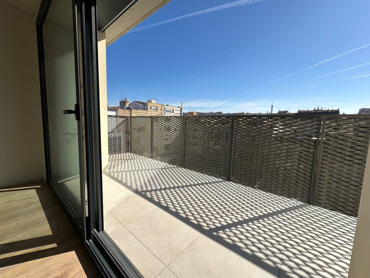 Terrassa de Pis de lloguer en Girona Capital amb Aire condicionat, Calefacció i Parquet